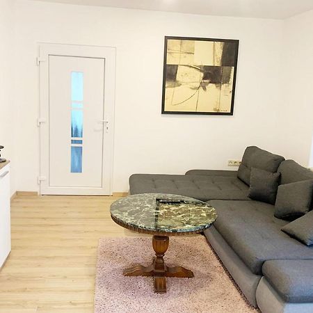 3 Bedroom Apartment In Leverkusen Kültér fotó