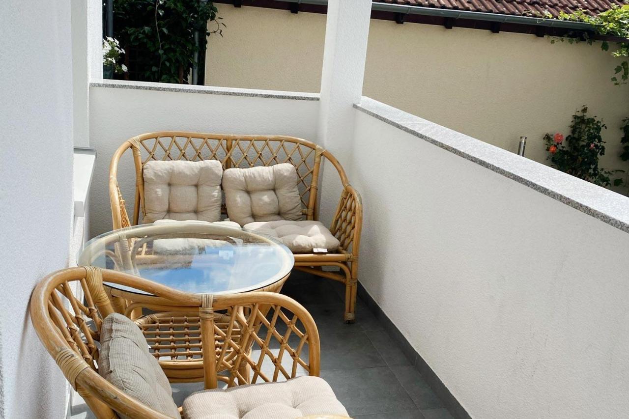 3 Bedroom Apartment In Leverkusen Kültér fotó